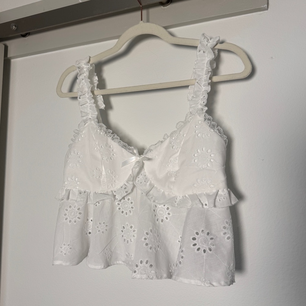 SHEIN White Eyelet Ruffle Peplum Cami Tank Size Medium - Picture 4 of 11